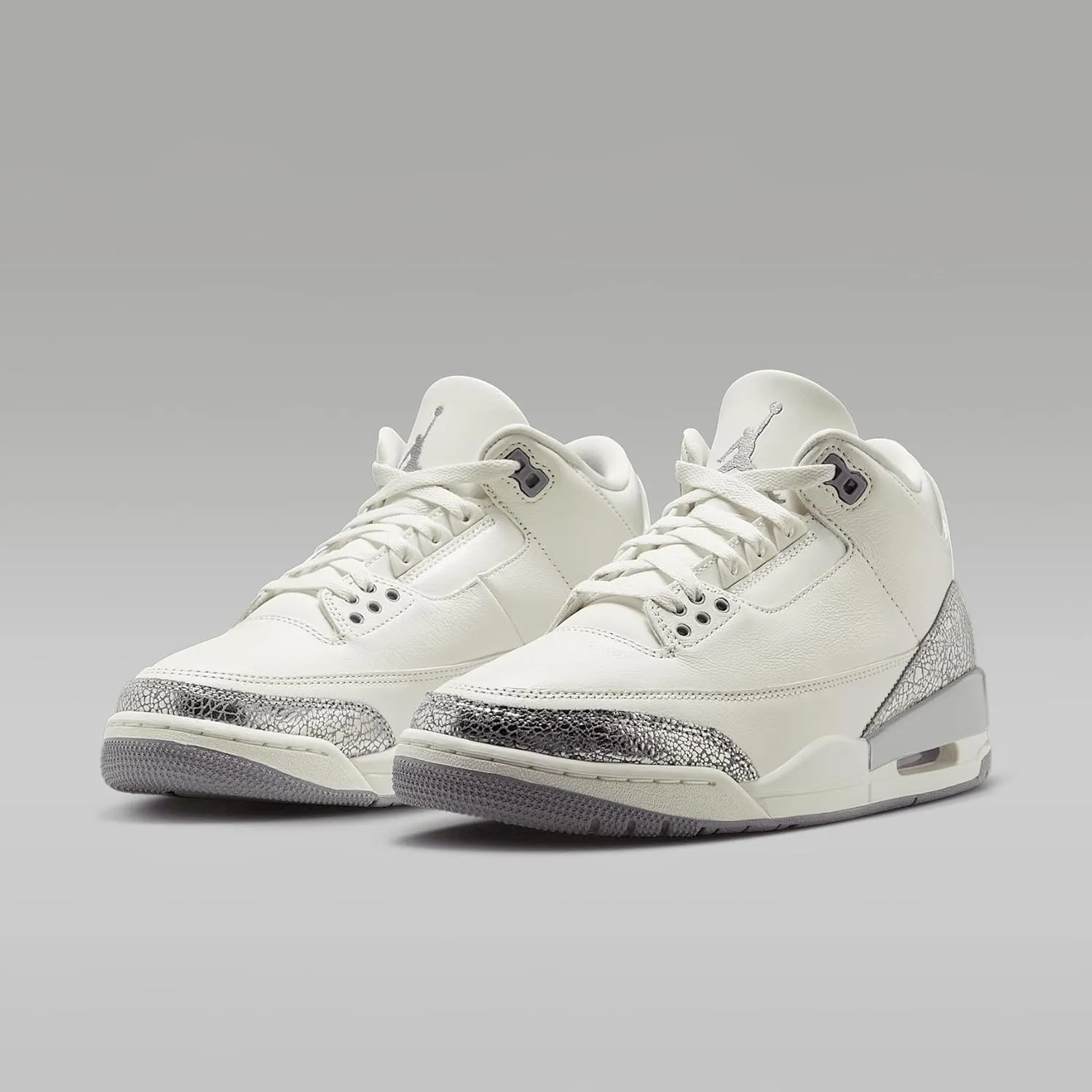 Air Jordan 3 Retro Women's Shoes (CK9246-100, Sail/Metallic Silver/Cement Grey)
