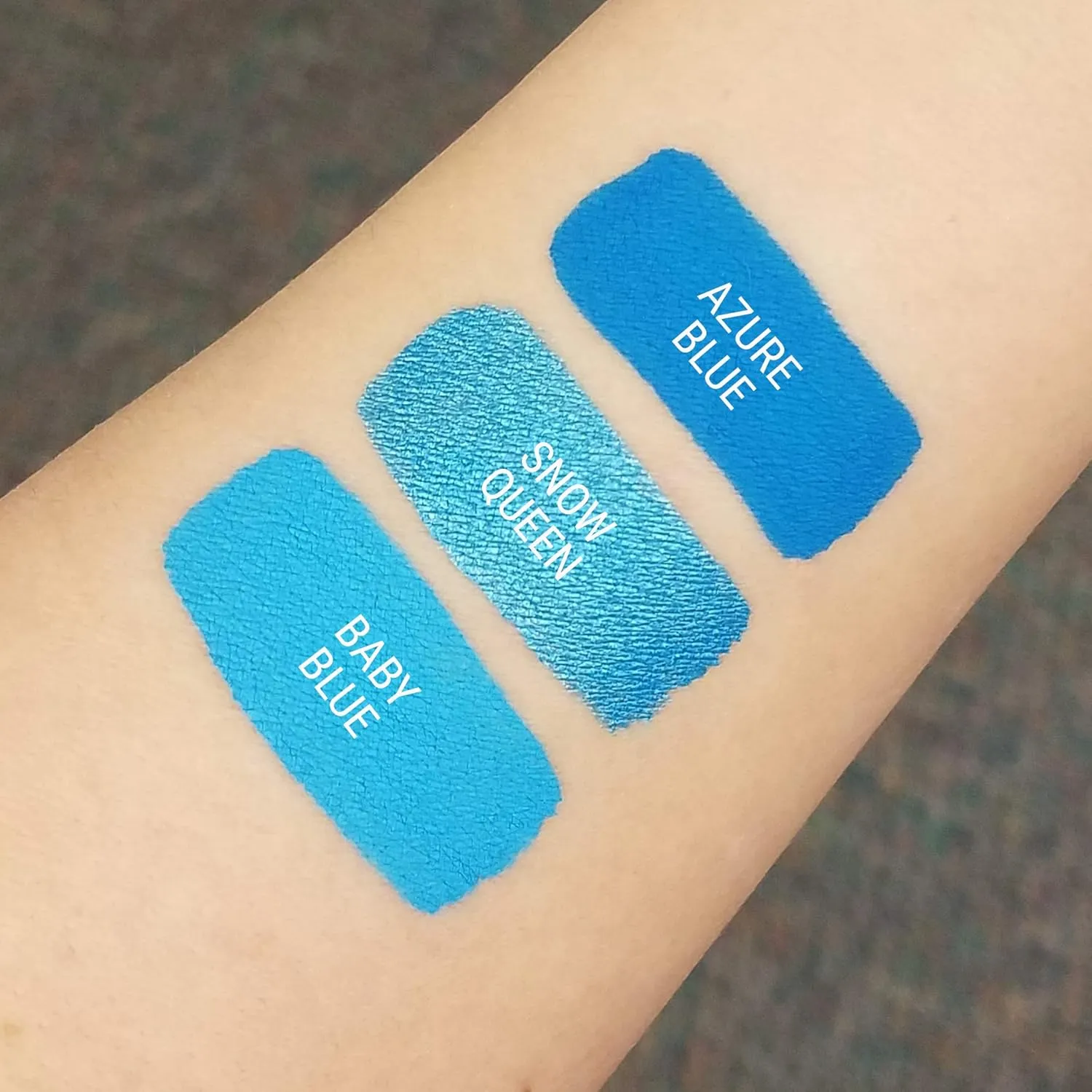 Aromi Bright Blue Metallic Liquid Lipstick | Sparkly Sky Lip Color with Shimmery Finish, Vegan Makeup, Cruelty-free, Long-lasting (Snow Queen)