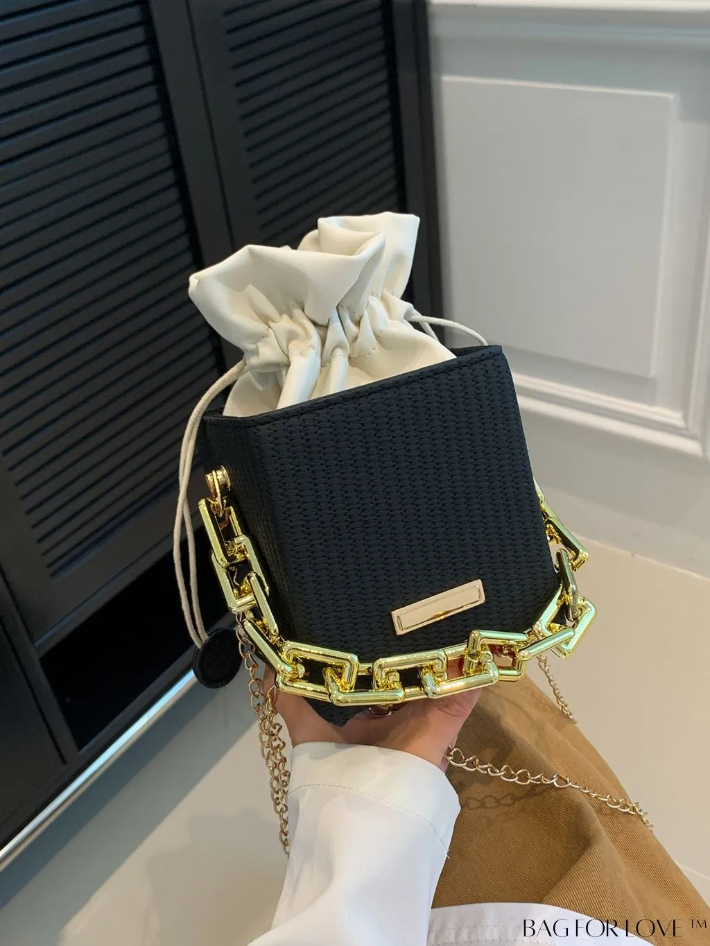 BagForLove - Chic Drawstring Crossbody Bag with Chain Detail - Solid Color, Box Design