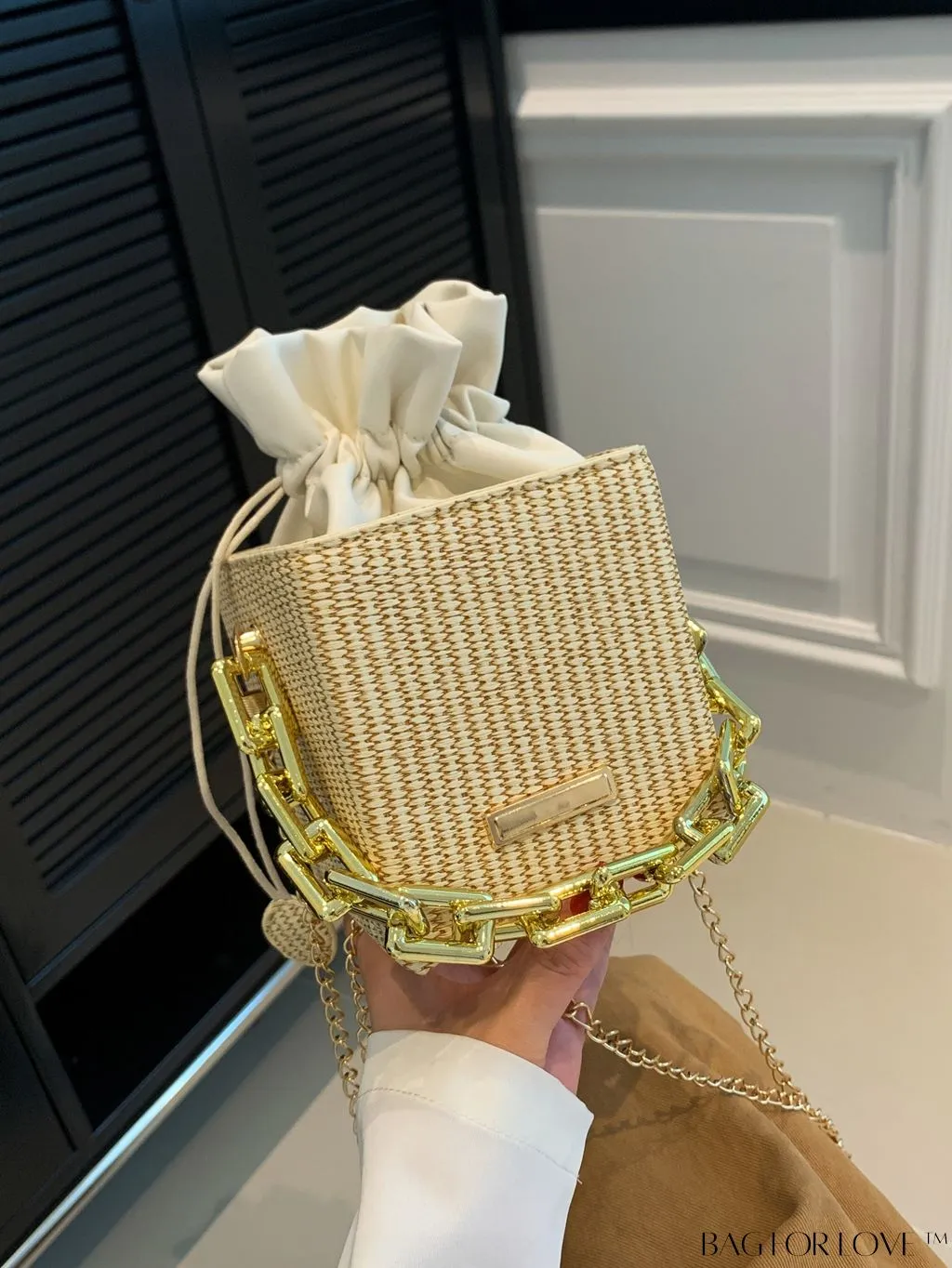 BagForLove - Chic Drawstring Crossbody Bag with Chain Detail - Solid Color, Box Design