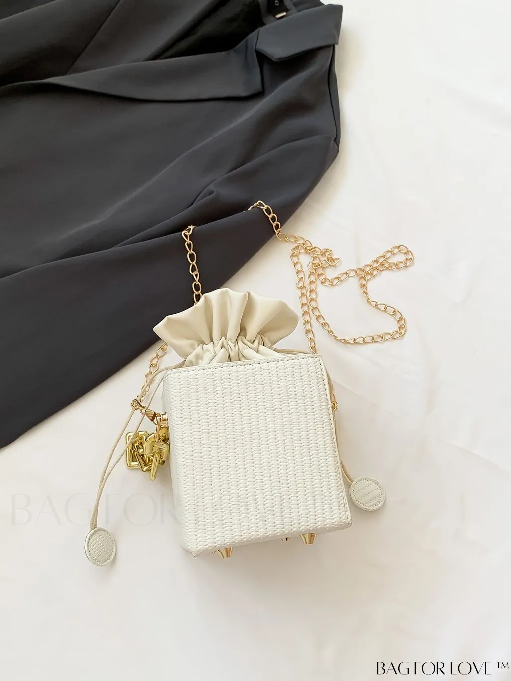 BagForLove - Chic Drawstring Crossbody Bag with Chain Detail - Solid Color, Box Design