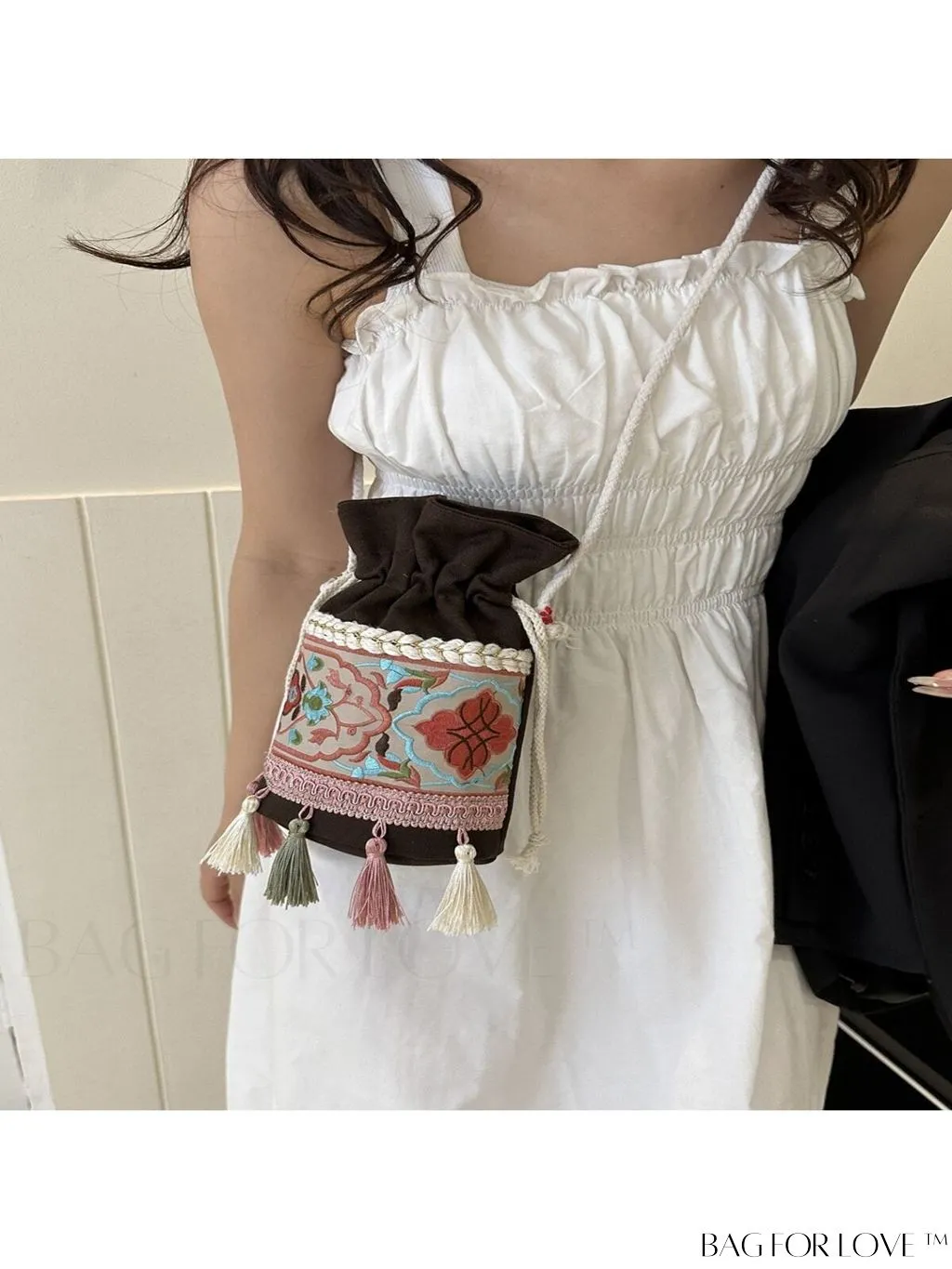 BagForLove - Classy Embroidered Bucket Bag with Floral Detail, Crossbody Style for Elegant Ladies