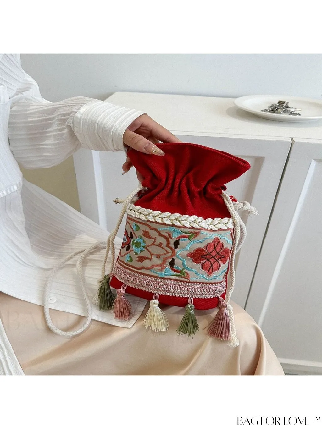 BagForLove - Classy Embroidered Bucket Bag with Floral Detail, Crossbody Style for Elegant Ladies