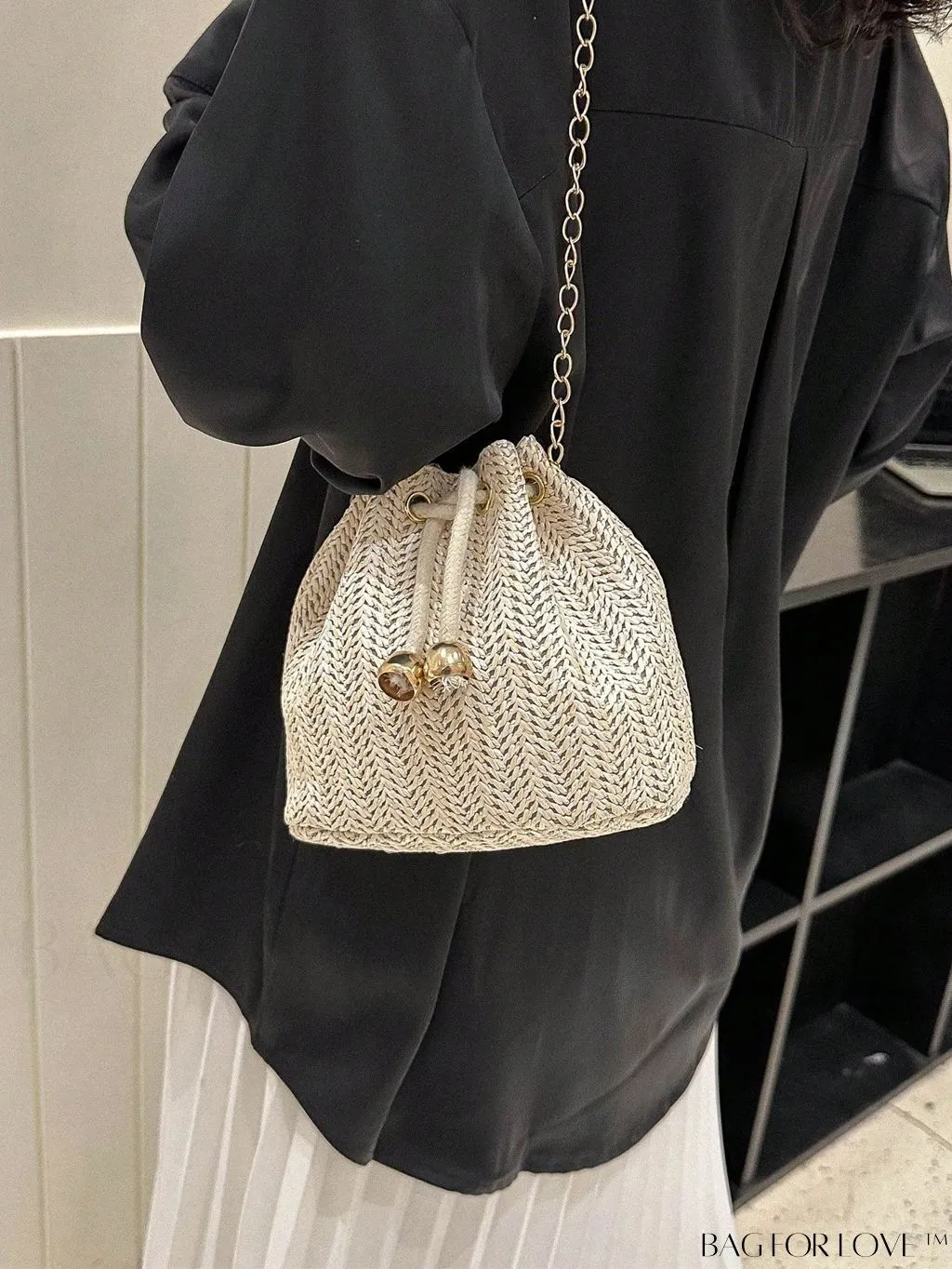 BagForLove - Compact Chain Strap Straw Bag in Vibrant Solid Color