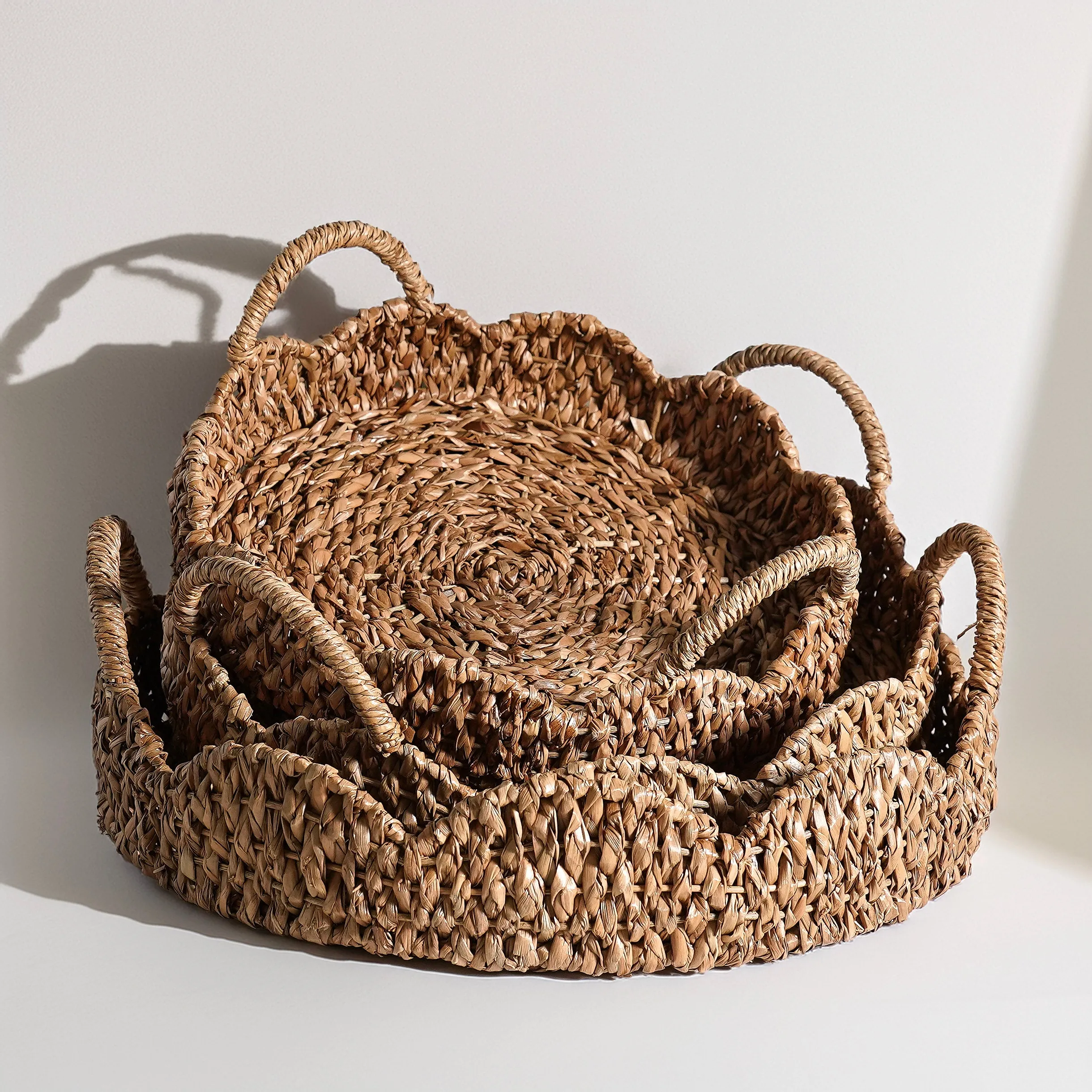 Braided Scalloped Seagrass Tray