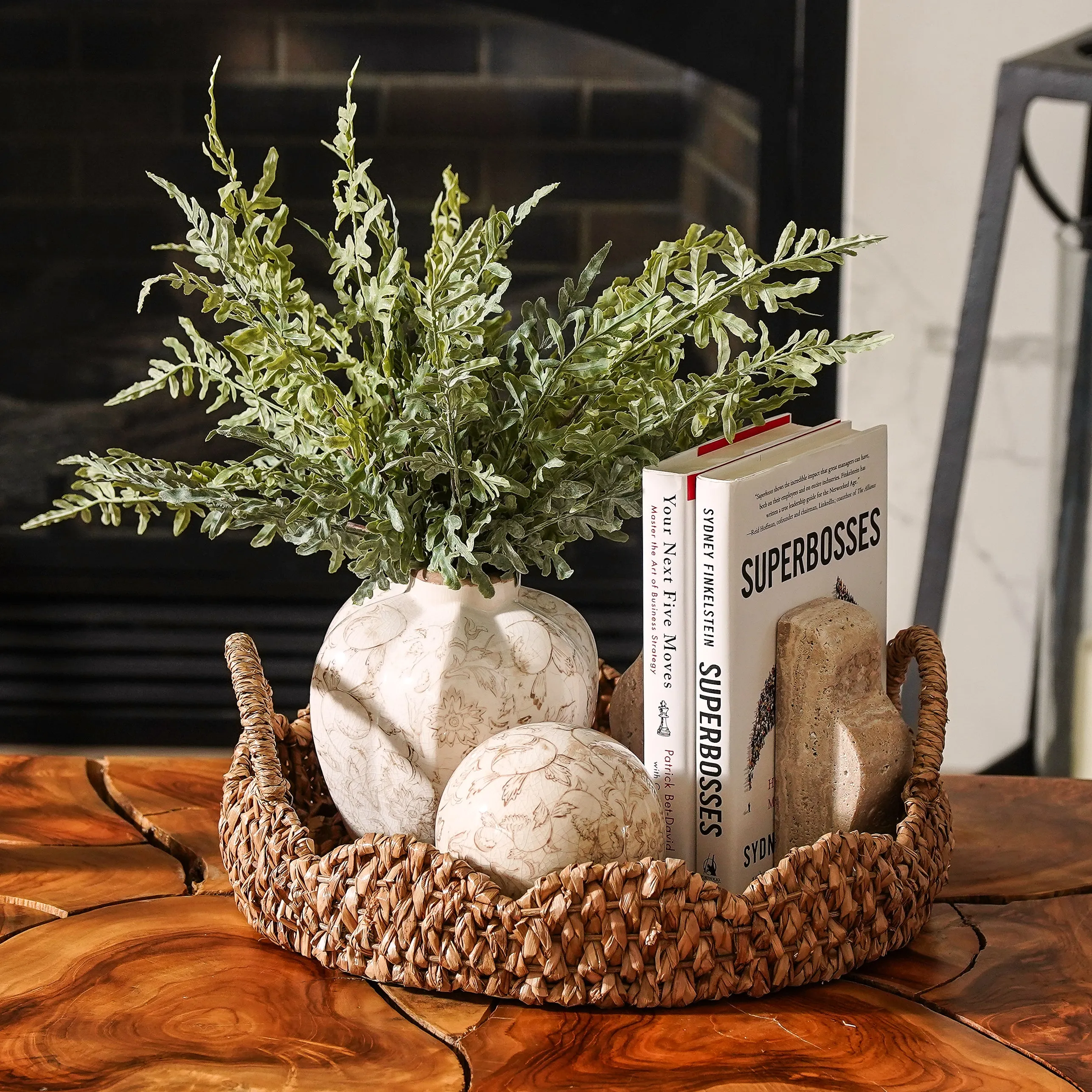 Braided Scalloped Seagrass Tray