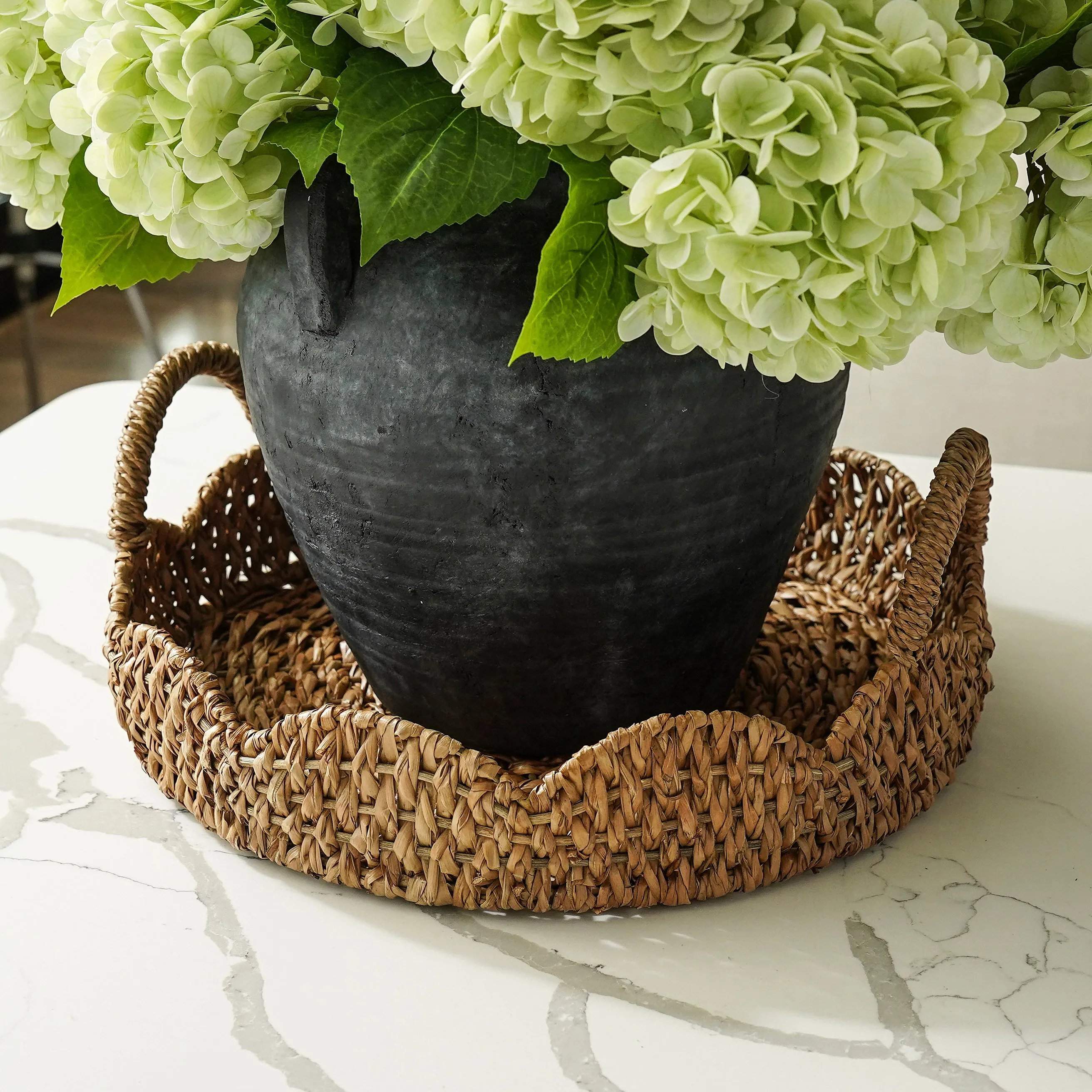 Braided Scalloped Seagrass Tray