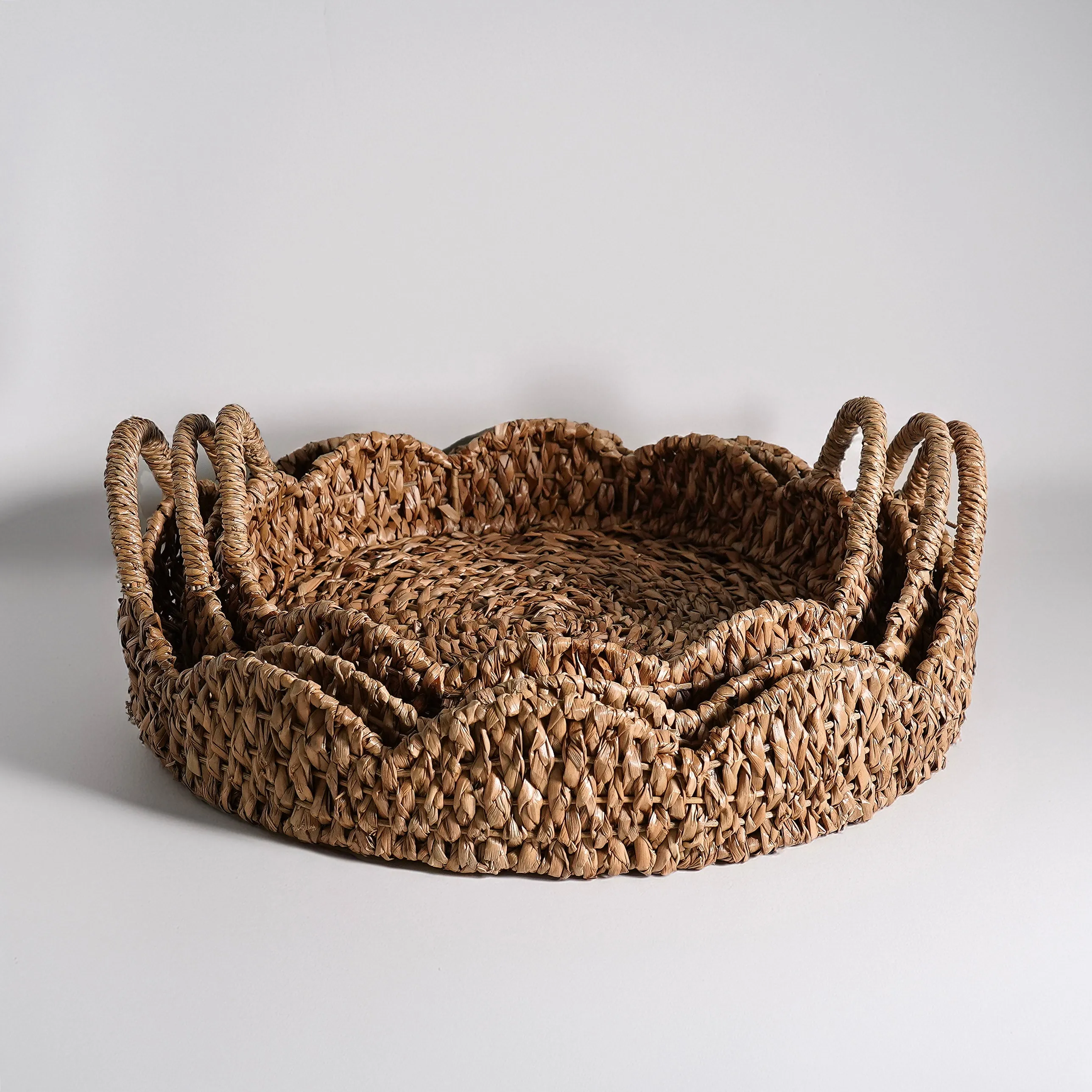 Braided Scalloped Seagrass Tray
