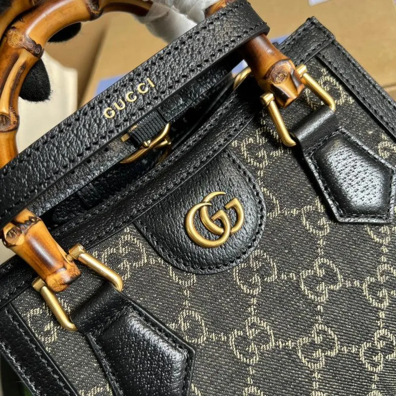 Charm - GG Bags - 499