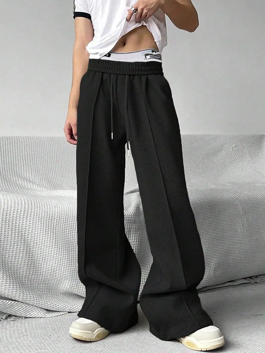 COZYEASE Men's Sweatpants Athletic Drawstring Waist Wide Leg Sweatpants Casual Baggy Pants with Pockets