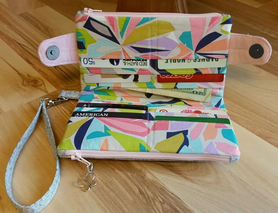 Della Wallet Clutch