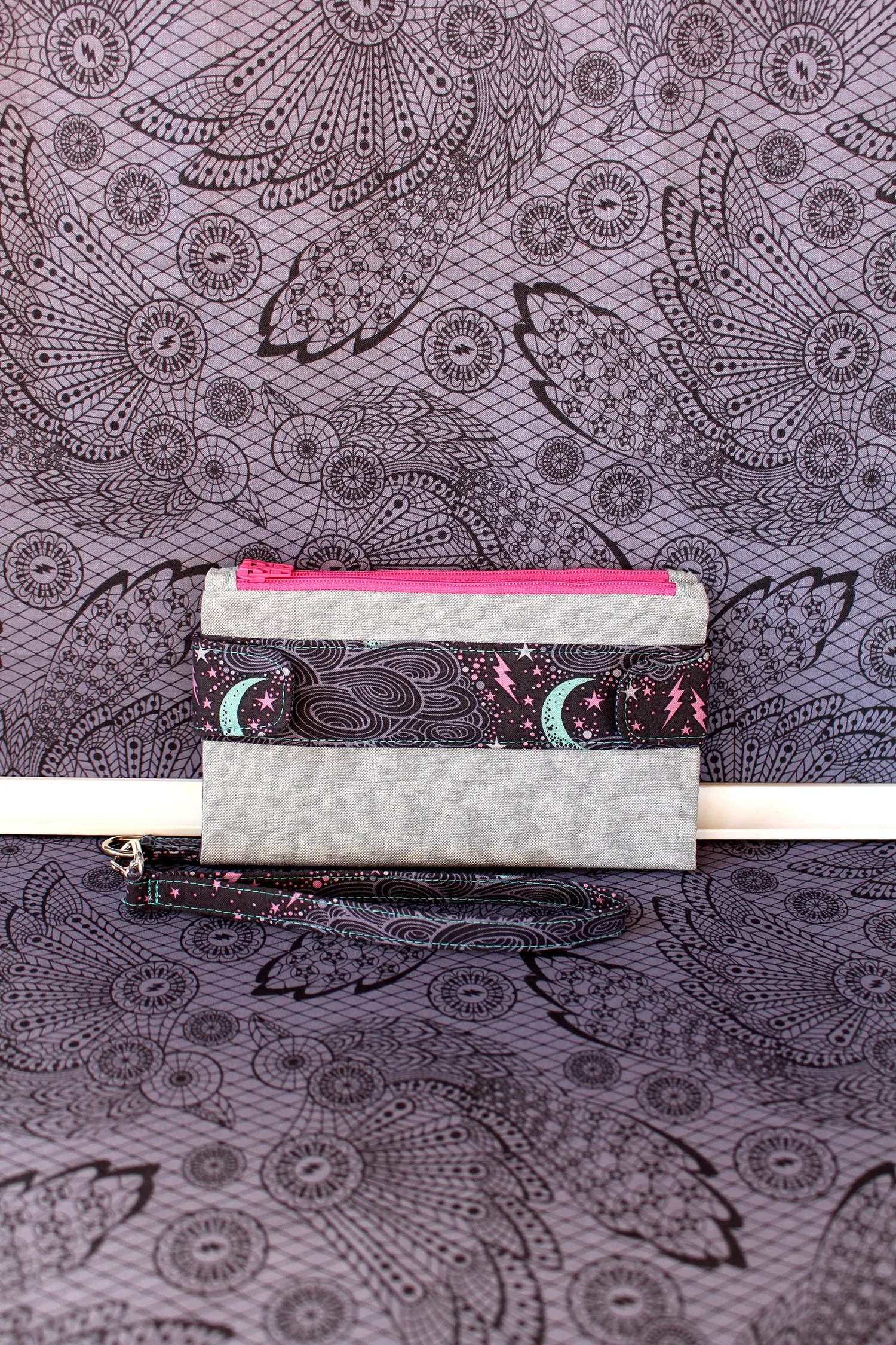 Della Wallet Clutch