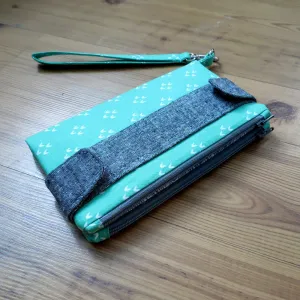 Della Wallet Clutch