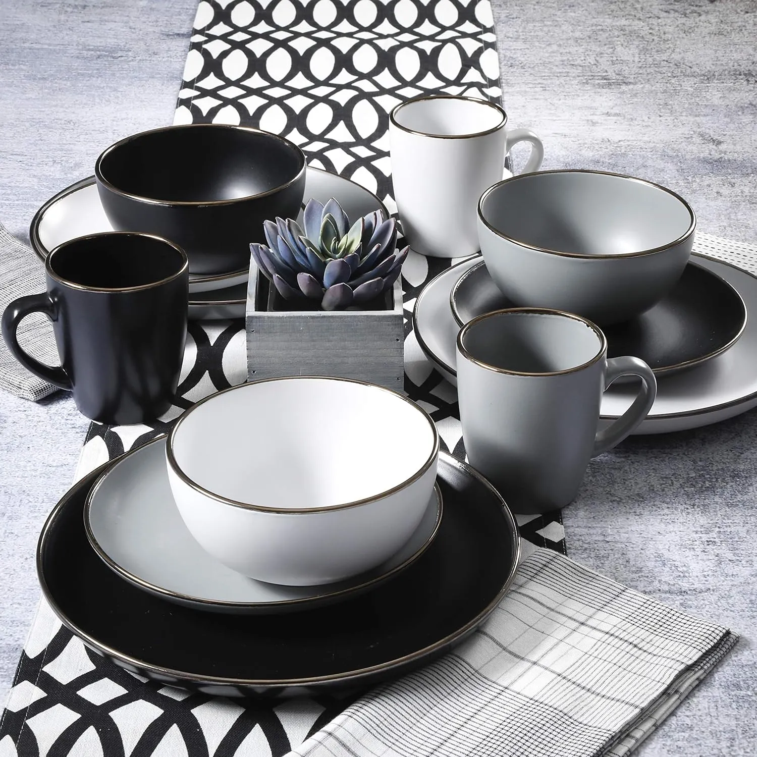 Gibson Home Rockaway Round Stoneware Dinnerware Set, Service for 4 (16pcs), Matte White/Metallic Rim