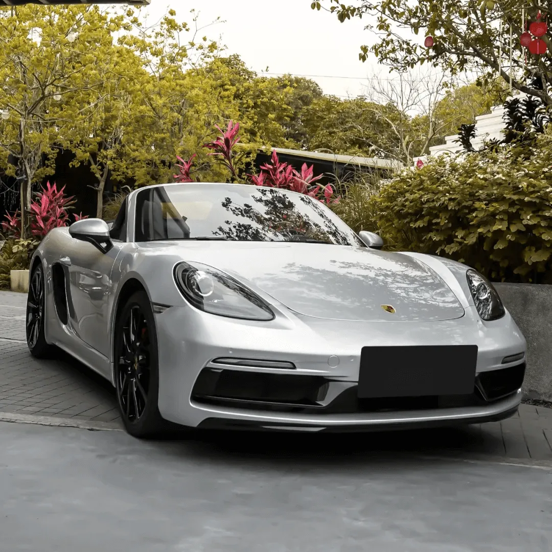 Gloss Metallic Silver Vinyl Wrap
