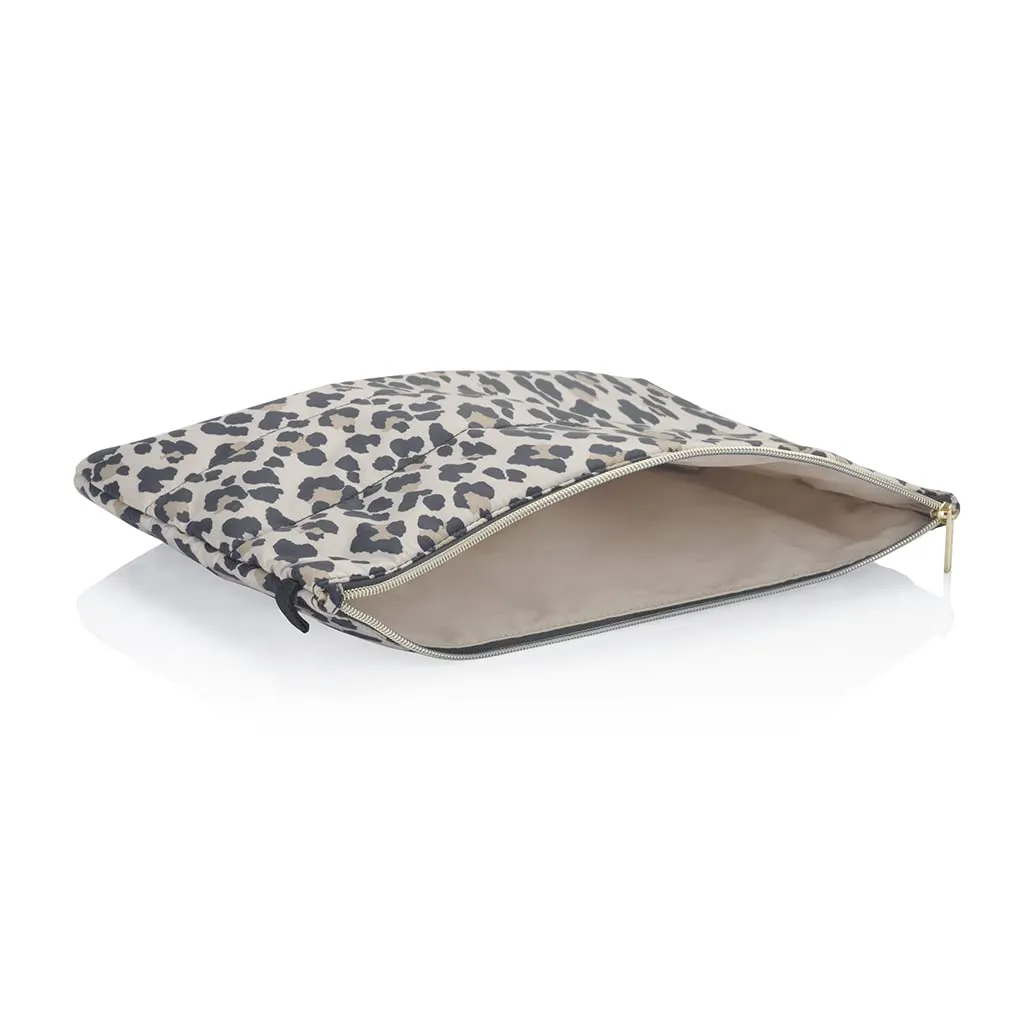Itzy Ritzy Travel Packing Cubes Set of 3 – Lightweight Packing Cubes for Luggage, Diaper Bag & Purse - Made of Soft Puffer Material and Perfect for Travel - Set of 3 Different Sizes, Leopard