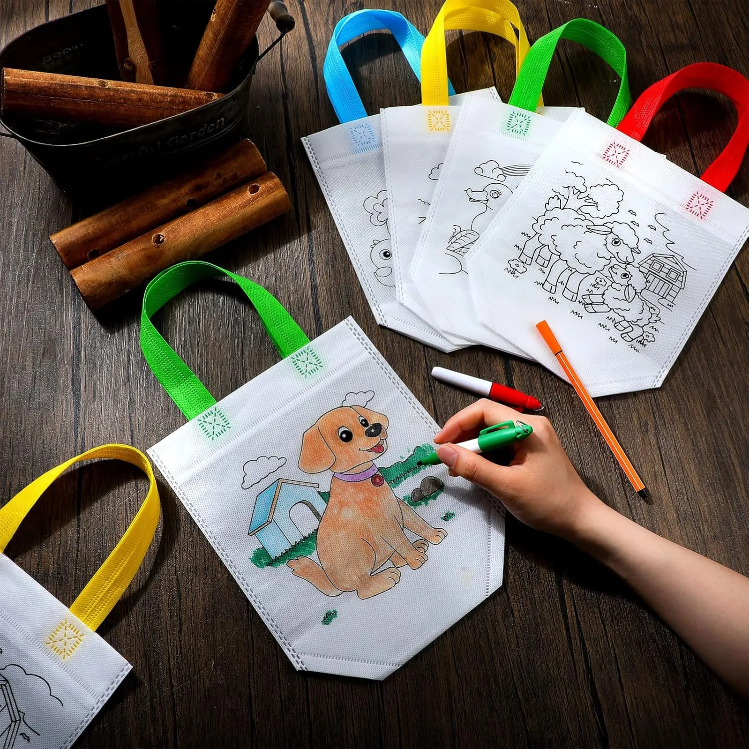 Kacctyen 45 Pcs Farm Animals Color Your Own Goodie Bags Reusable Coloring Art Party Favor Paint Graffiti Bags for Farm Theme Barnyard Birthday, 9 Styles
