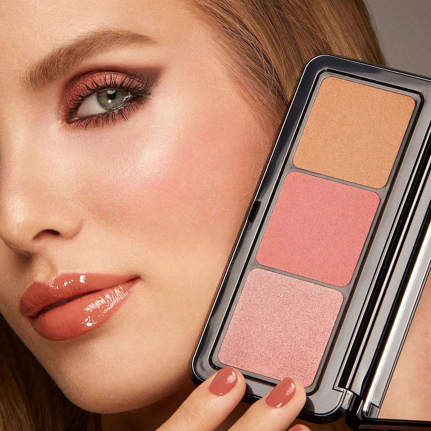 KIKO Milano Multi Finish Trio Blush & Bronzer Palette | 1 Bronzer And 2 Blushes In Matte And Metallic Finishes