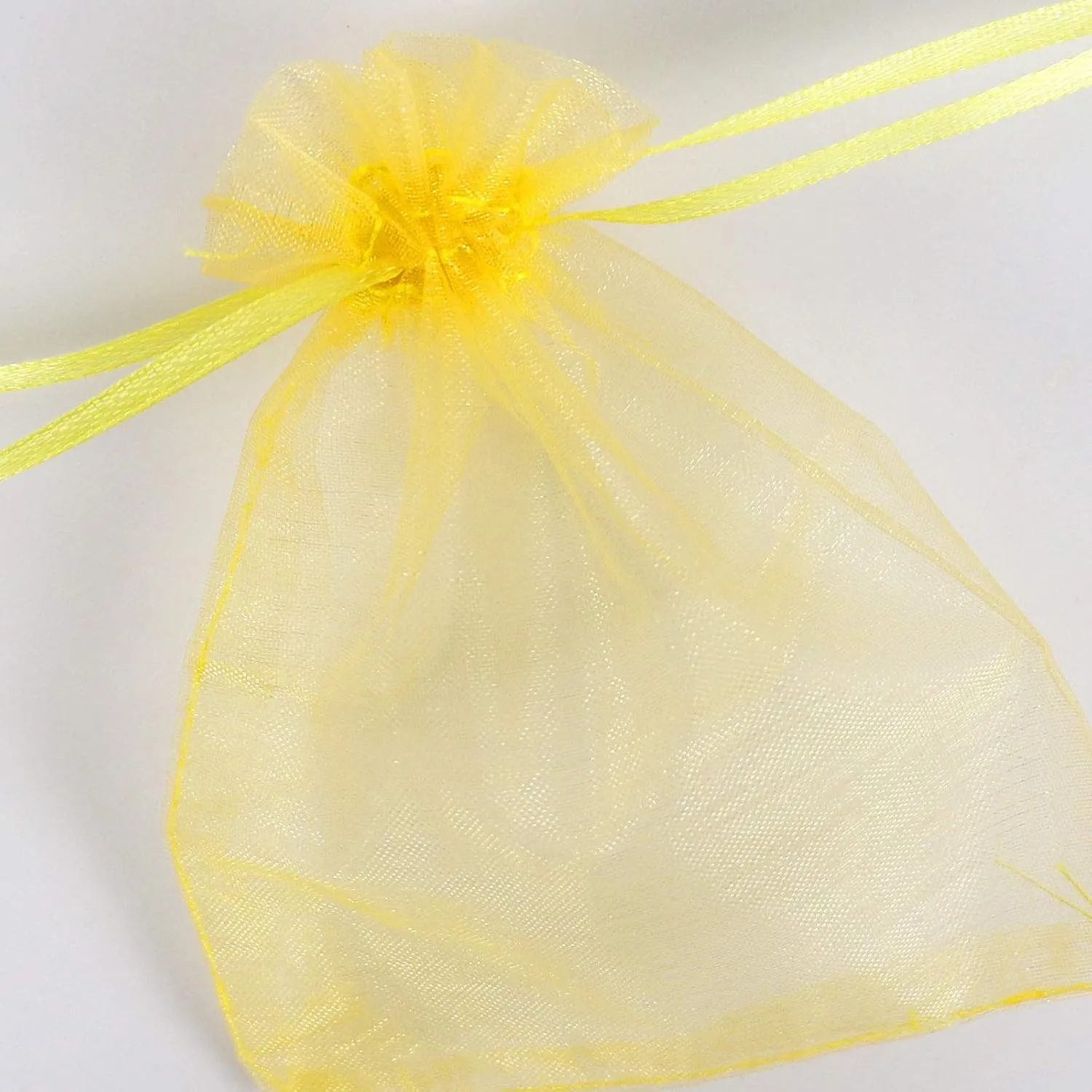 Lautechco 100Pcs Organza Bags - 3.5x4.5 inches Golden Mesh Drawstring Gift Bags for Christmas