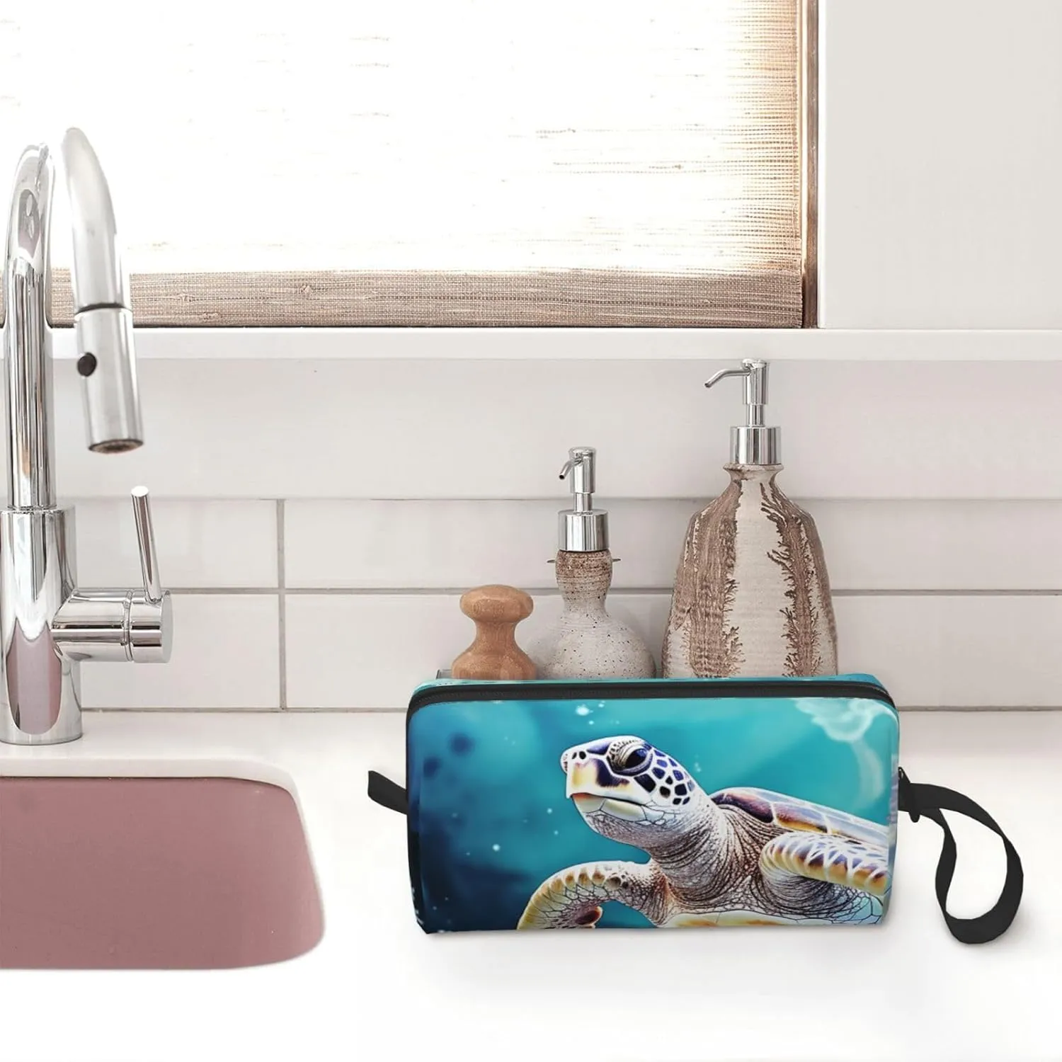 Makeup Bag for Women Turtle surrounded by coral Large Capacity Cosmetic Bags Portable Toiletry Bag Travel Storage