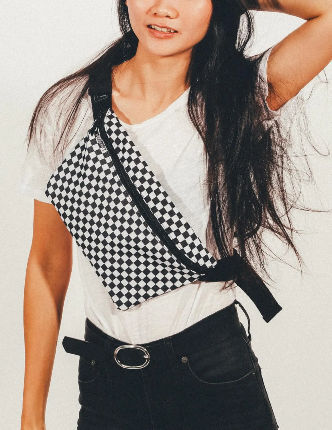Plus Size Checkered Fanny Packs for Women – Large Black and White Checkered Crossbody Bags for Women | USE: 90s Rave Checkered Belt Bag, 80s Festival Fanny Pack, Mens Travel Waist or Bum Bag