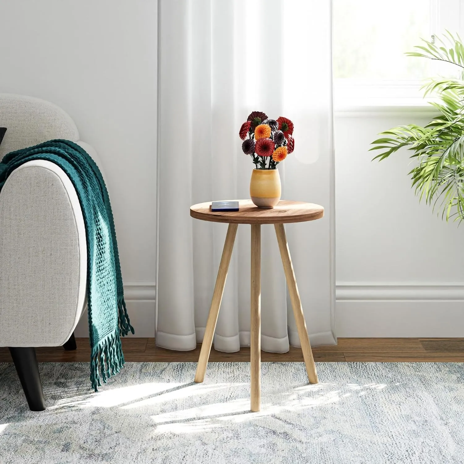 Small Round Side Tables for Living Room, Minimalist Circle Accent End Table Small Spaces Apartments, Modern Night Stand for Bedroom, Office, Nursery (Natural)