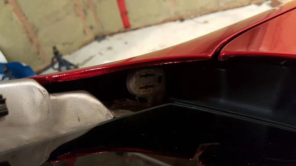 SP Conform Chrome Red
